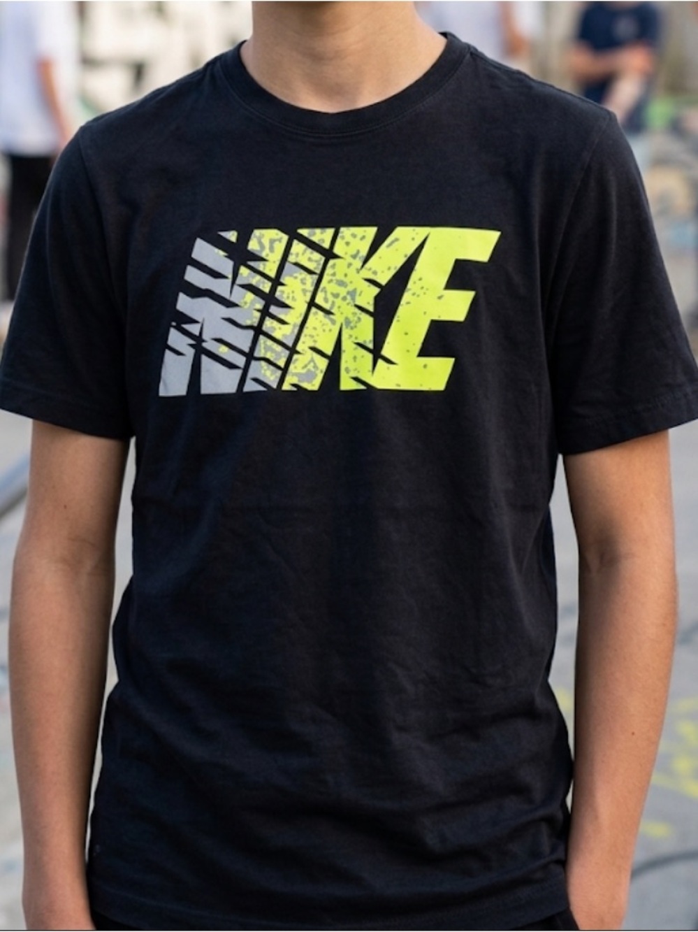Nike Black T‑Shirt with Neon Yellow and Gray Logo size L